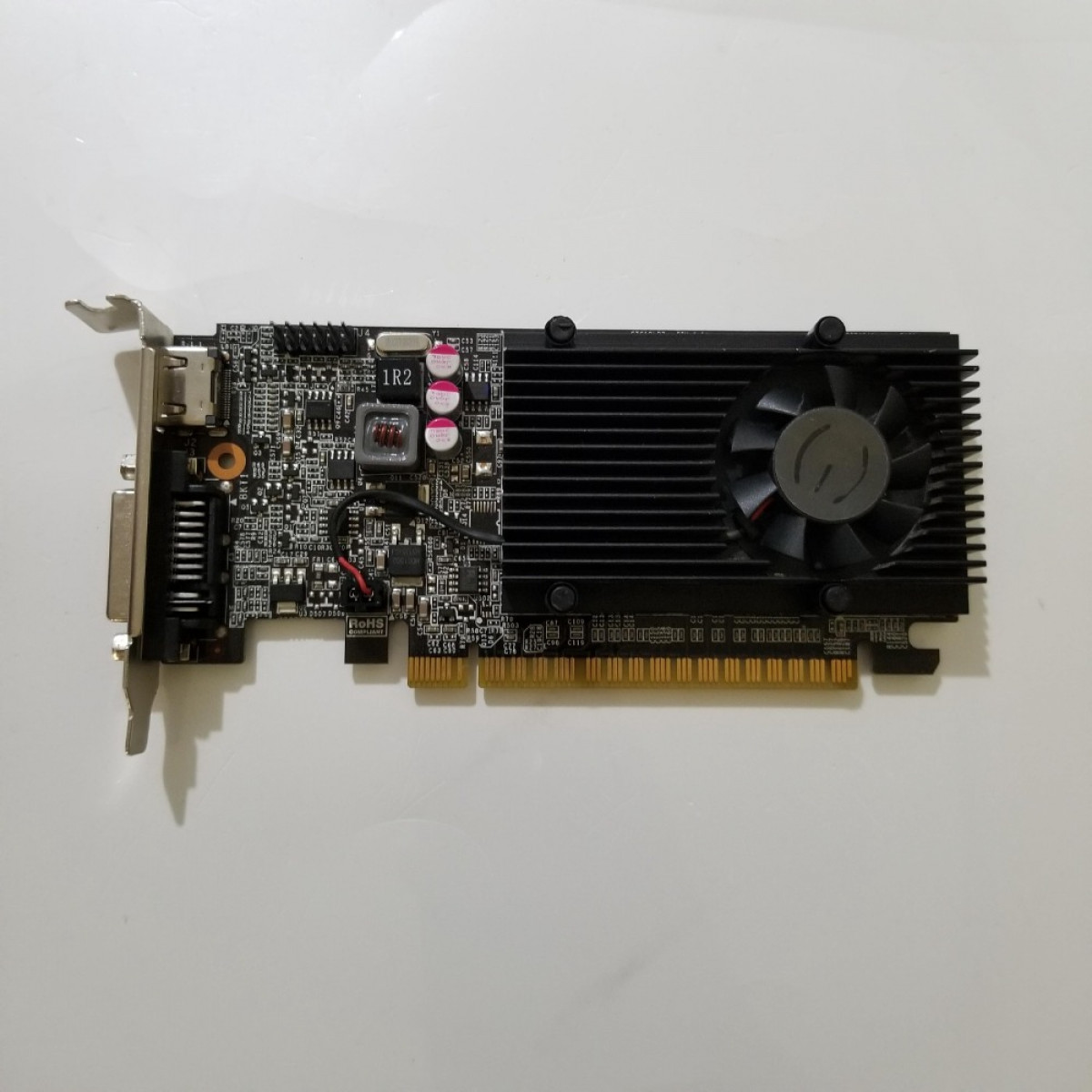 EVGA GeForce GT 610 GT610 2GB GDDR3 64 Bit T1
